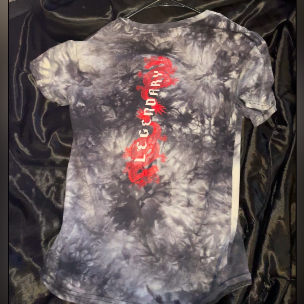 rue 21 front is plain back says legendary